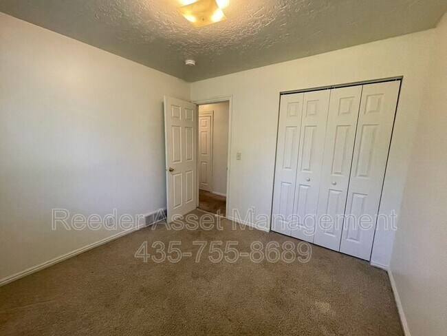 Building Photo - 242 N Harrisville Rd