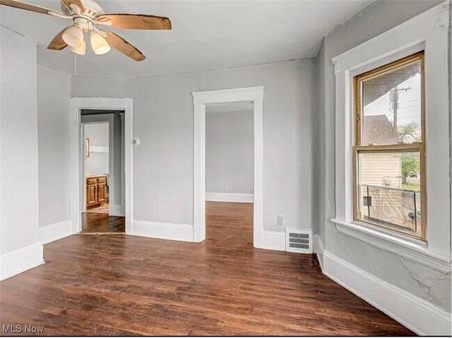 Foto del edificio - 3635 E 49th St