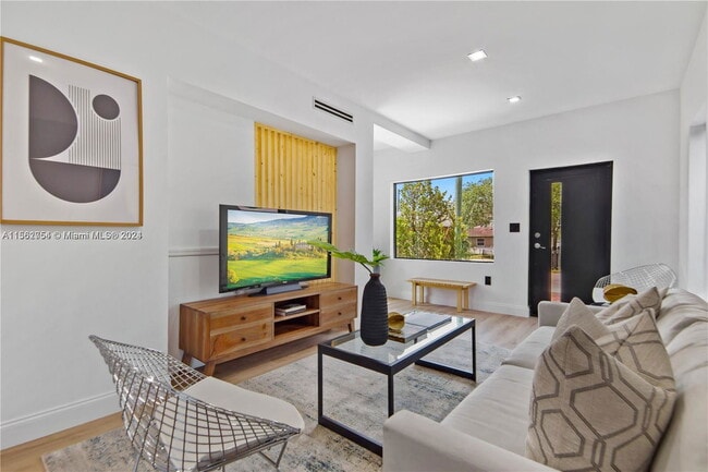 Photo - 6319 SW 60th Ave House