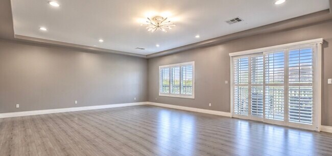 Foto del edificio - 8200 Duncan Peak Ct