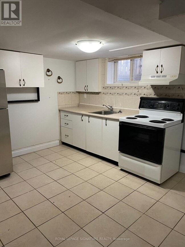 Photo du bâtiment - 8 Thorncroft Crescent