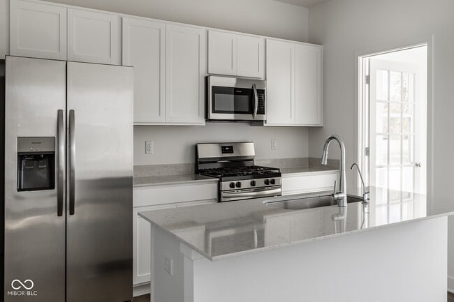 Building Photo - 3541 Sugar Grv Dr