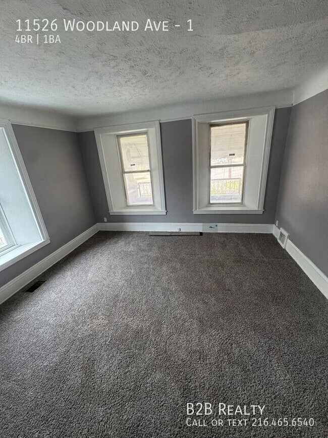 Foto del edificio - 11526 Woodland Ave