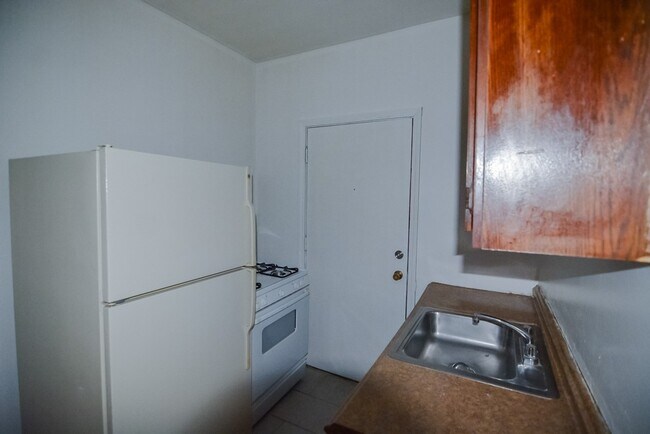 Foto del edificio - 931 W Sunnyside Ave