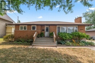 Building Photo - 19 Kawartha Dr