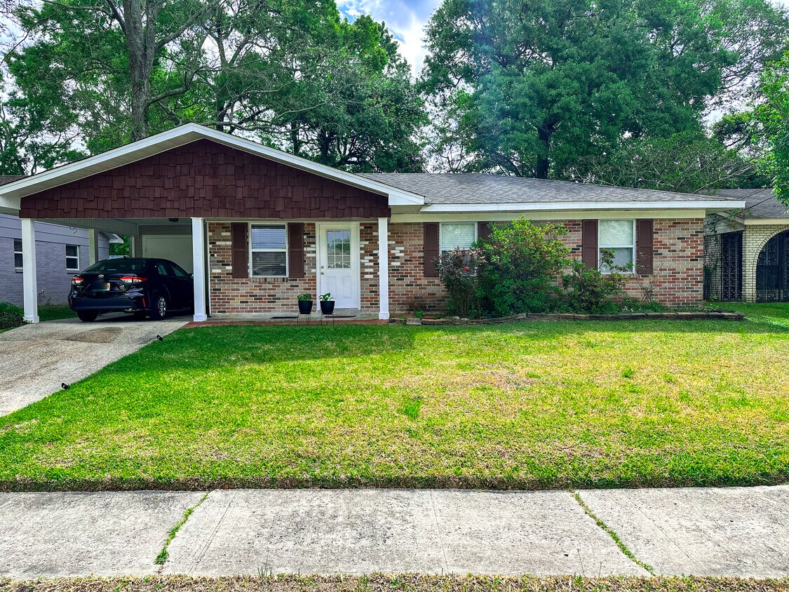 Primary Photo - 3834 Brookwood Dr