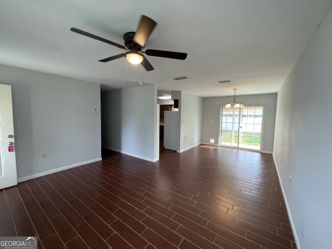 Building Photo - 542 Chateau Cir