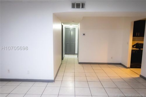 Building Photo - 4165 NW 114th Terrace
