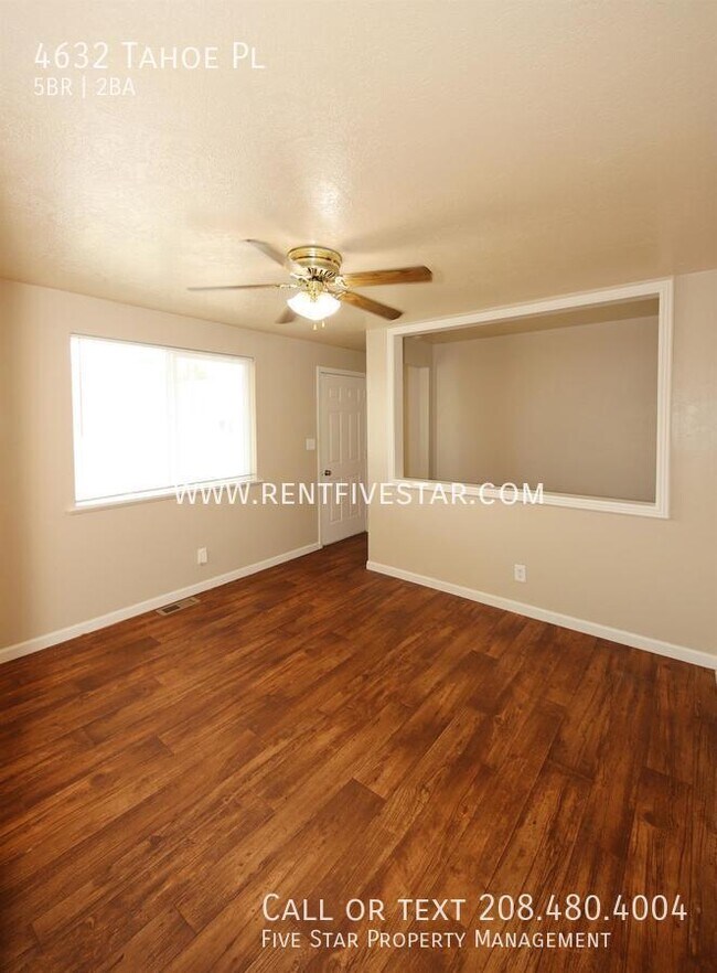 Building Photo - Large Home Available in Chubbuck! This 5 B...