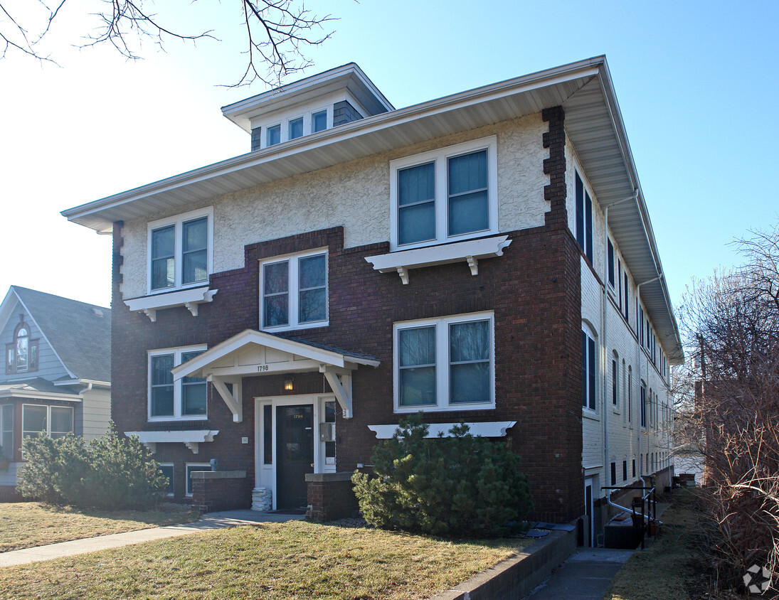 Building Photo - 1798 Ashland Ave