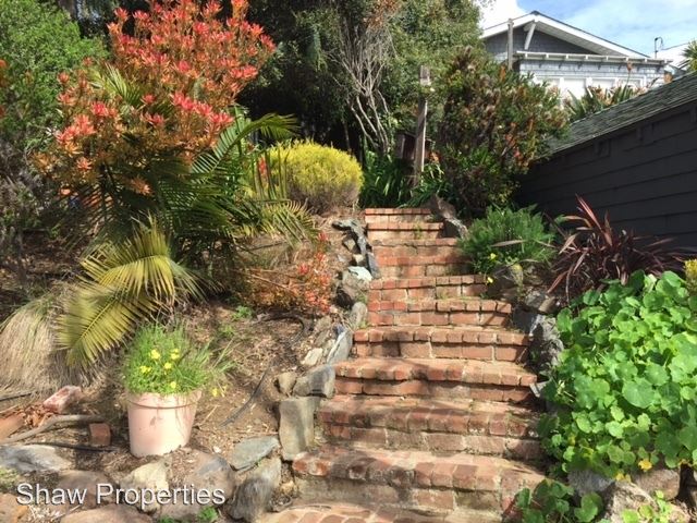 Foto del edificio - 353-357 Colusa Ave