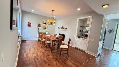 Building Photo - 11537 Riverview Dr