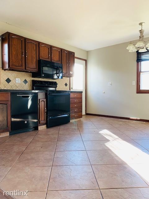 Foto del edificio - 4 br, 2 bath House - 3513 S 122nd St