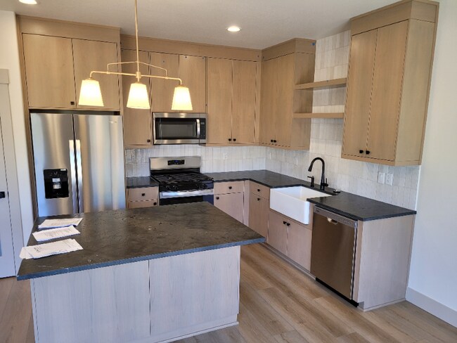 Building Photo - 6929 Talloc Ave SE