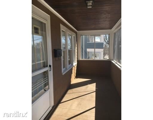 Building Photo - 47 Pine St