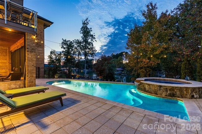 Building Photo - 6032 Headlands Ct