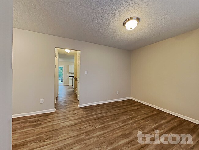 Foto del edificio - 2921 Barbee Ct