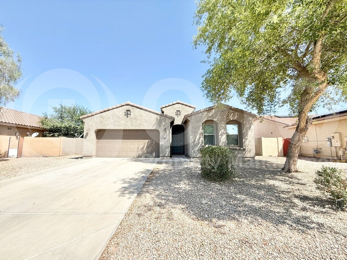 Primary Photo - 2474 E Dulcinea Trail