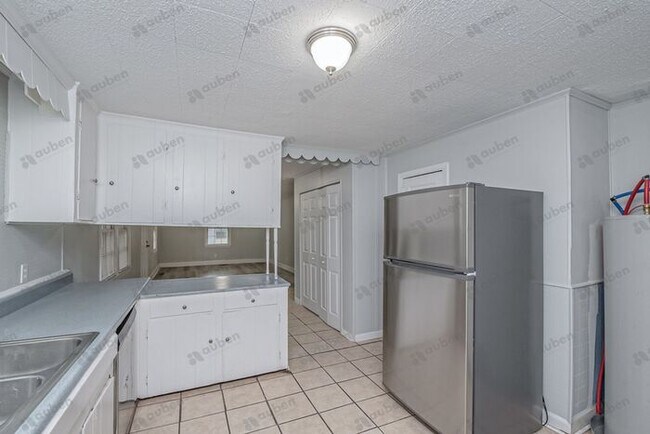 Foto del edificio - Updated 3 Bedroom Home on Wheeless Road