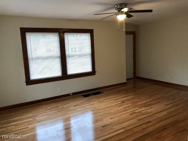 Foto del edificio - 3 br, 2 bath House - 6209 Thomas Rd