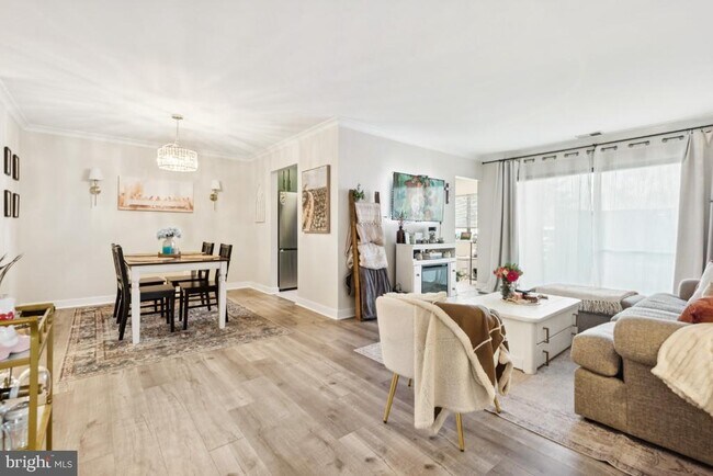 Building Photo - 1227 Gemini Dr