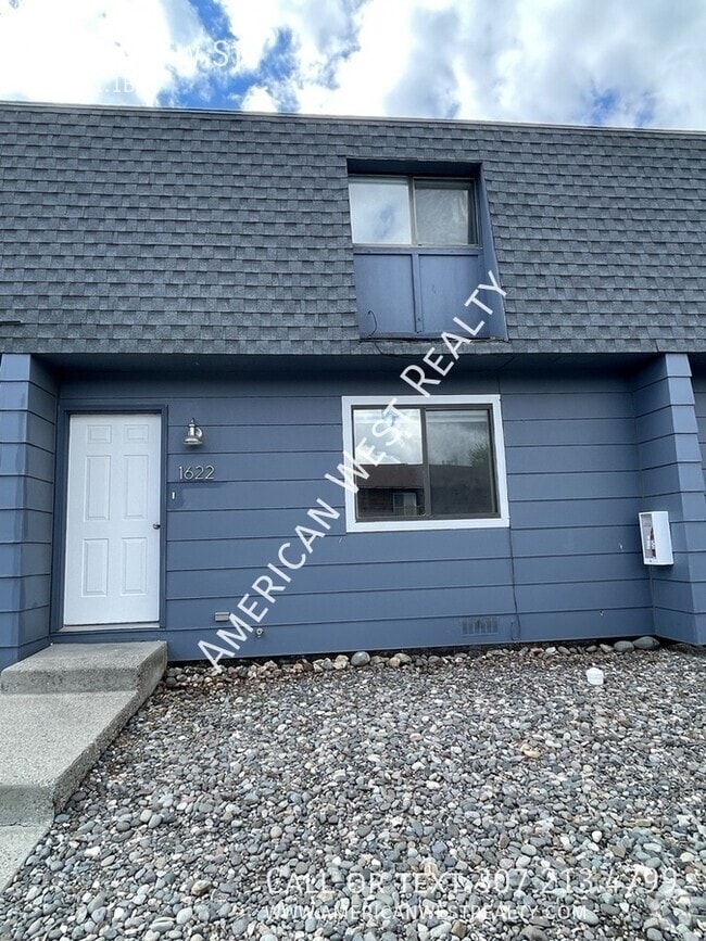 Building Photo - 1622 Draw St