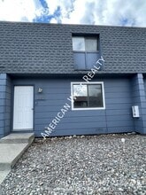 Building Photo - 1622 Draw St