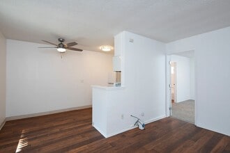 Interior Photo - Aztec Pacific Apartments