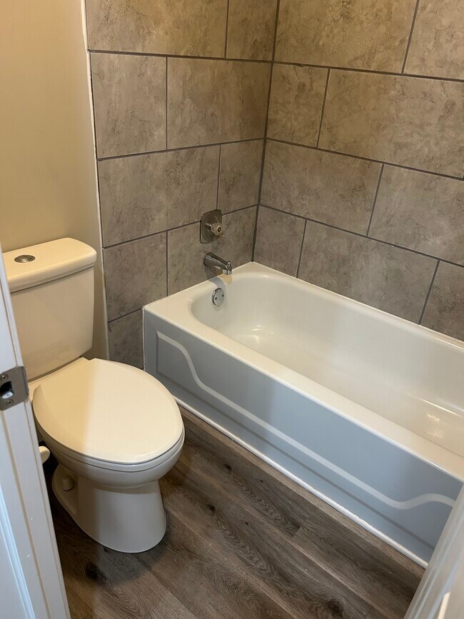 Foto del edificio - 35 Edgebrooke Dr