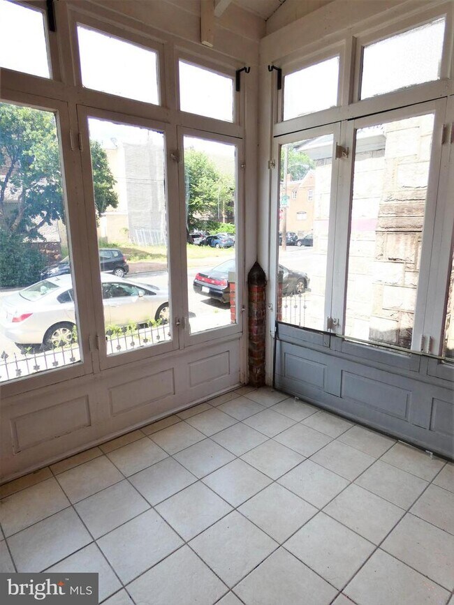 Foto del edificio - 3806 Hamilton St