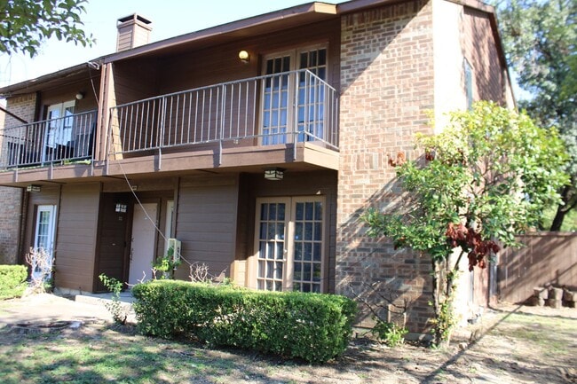 Photo - 7522 Holly Hill Dr Apartment