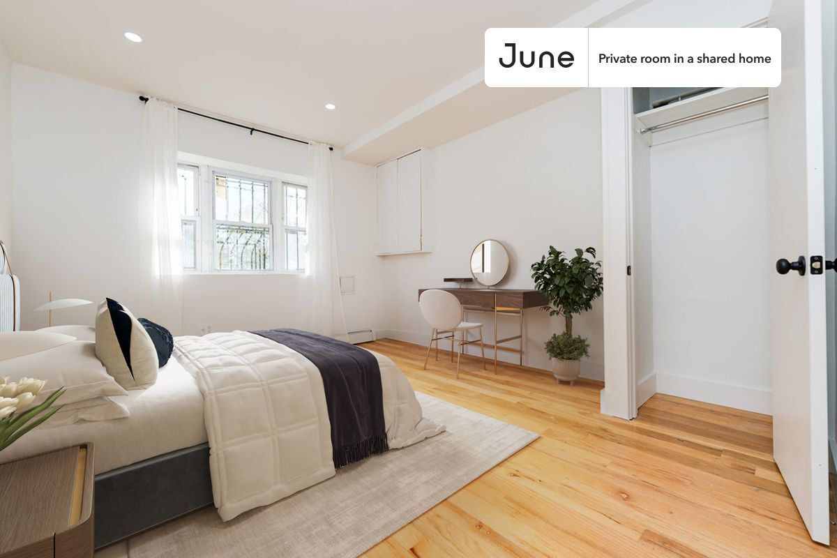 Room in Shared 3 bed/1 bath home - Room in Shared 3 bed/1 bath home