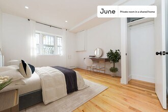 Building Photo - Room in Shared 3 bed/1 bath home