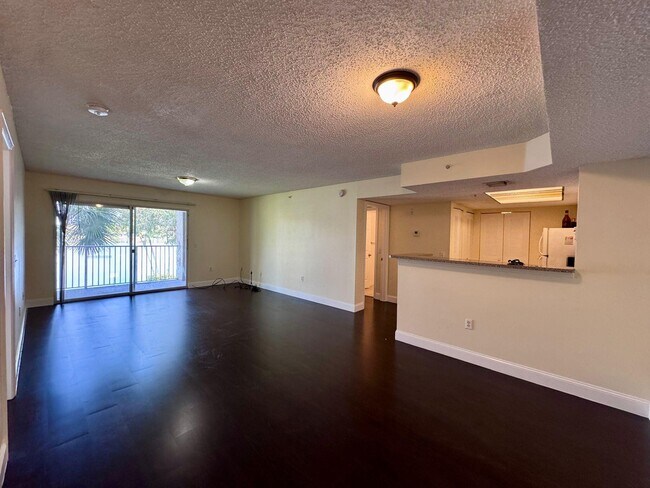 Foto del edificio - 5061 Wiles Rd