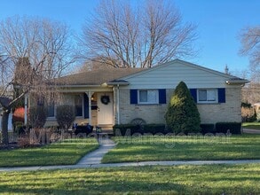 Building Photo - 14505 Shadywood Dr