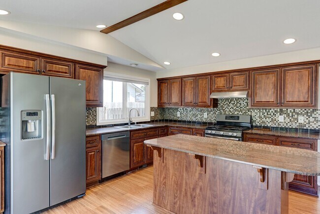 Foto del edificio - 3 Bed 2 Bath Home Near Town