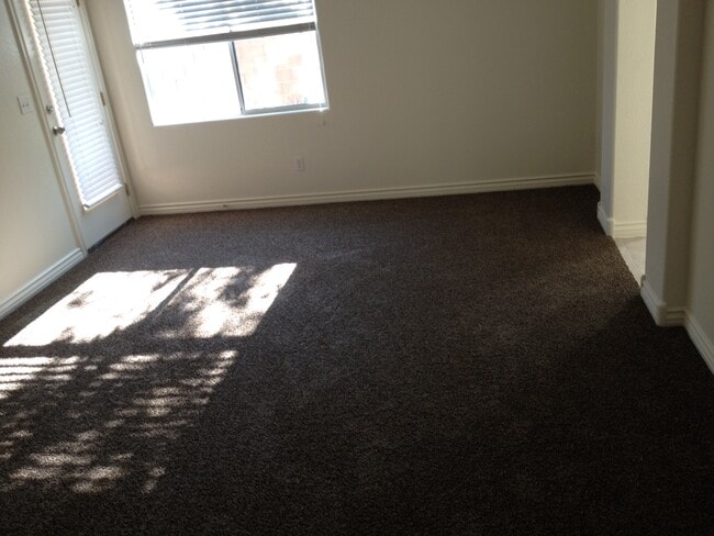 Building Photo - 4036 Whispering Quail Ct