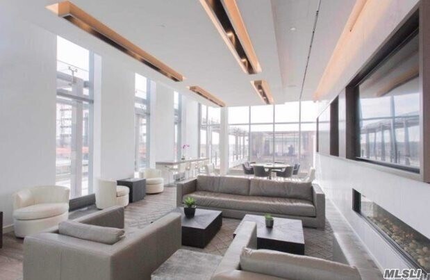 Foto del edificio - 131-01 40 Rd