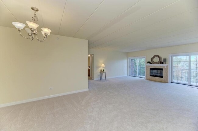 Foto del edificio - 6655 S Cass Avenue Unit 3B