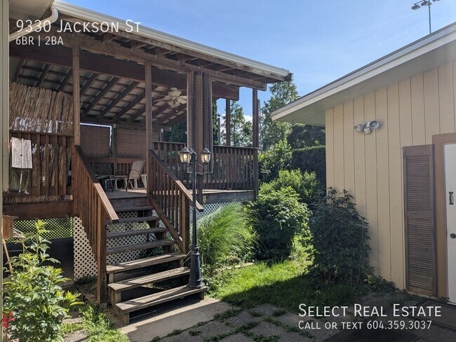 Photo du bâtiment - 9330 Jackson St