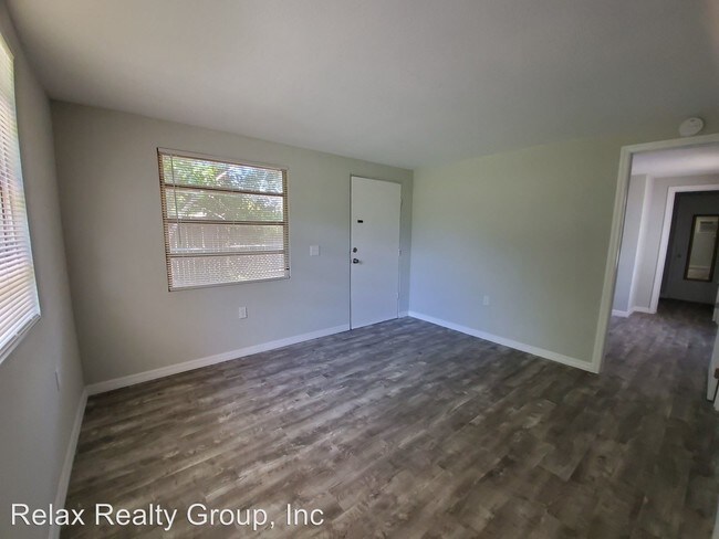 Building Photo - 6328 Brentwood Ave