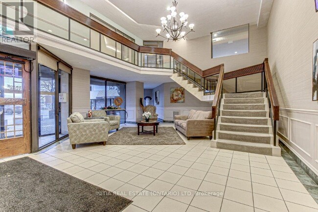 Building Photo - 363 Colborne St