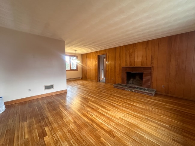 Building Photo - 1 Dorothy Rd