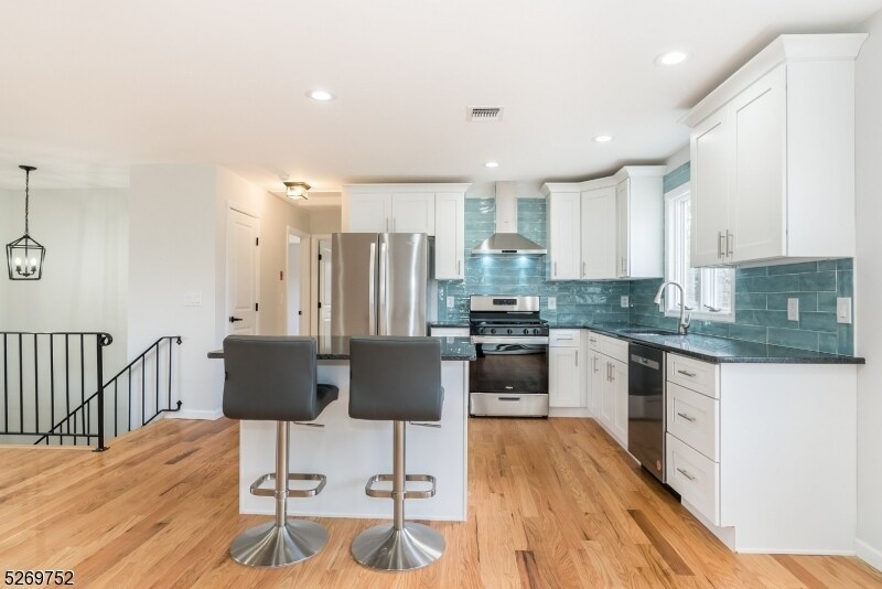 8 Crest Ct, Hamburg, NJ 07419 House Rental in Hamburg, NJ