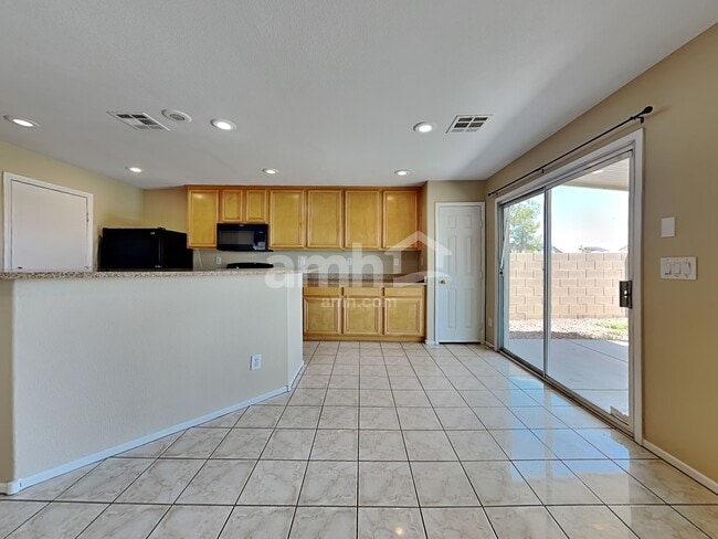 Foto del edificio - 10246 Massachusetts Ln