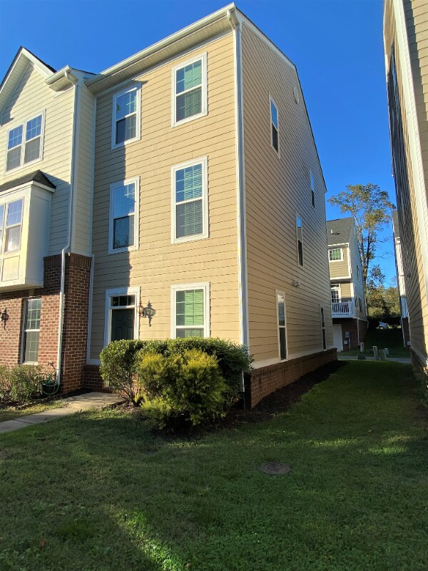 Foto del edificio - 150 Pioneer Ln