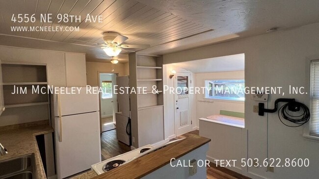 Building Photo - 4556 NE 98th Ave