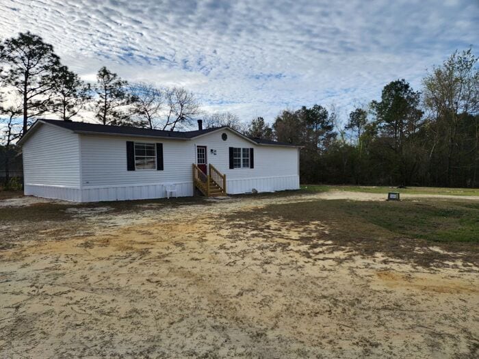 Primary Photo - 384 McKay Dr