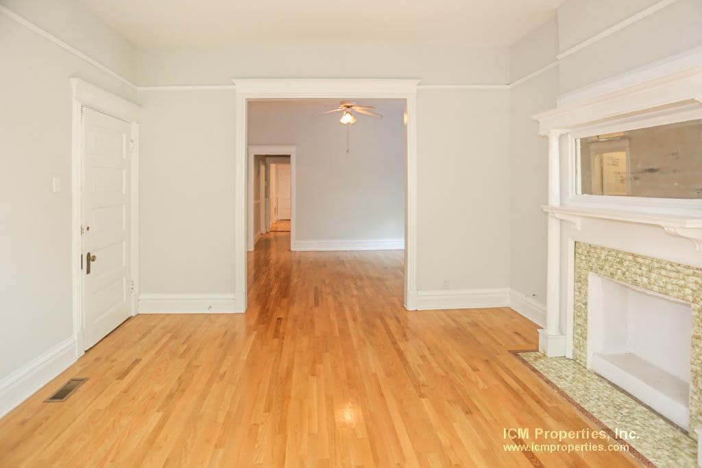 Primary Photo - 3525 N Wilton Ave