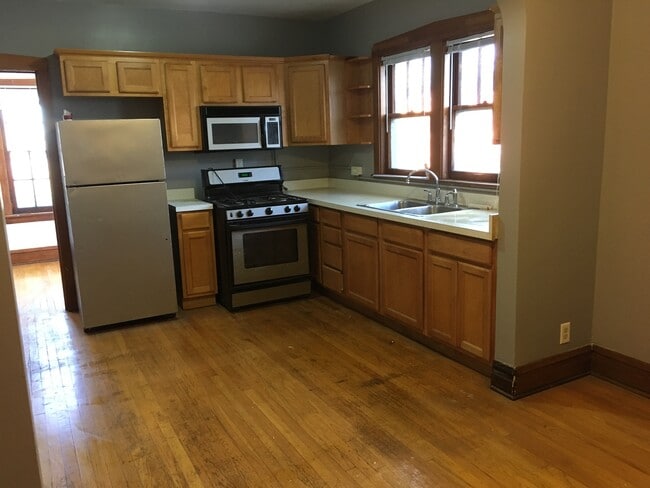 Building Photo - 4700 W 20th St